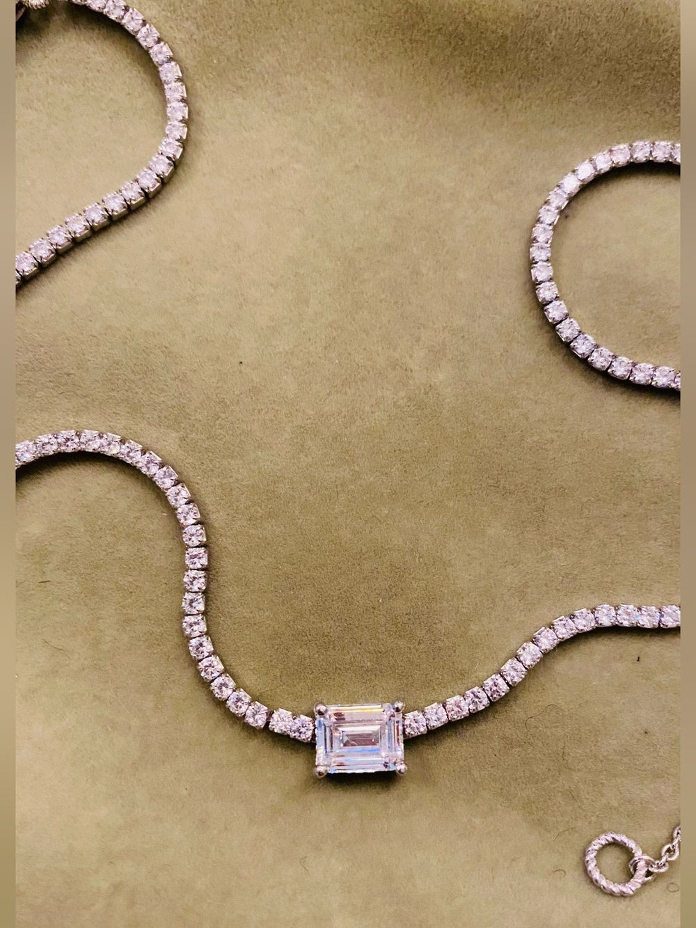 🆕 Judith Ripka -Tennis Necklace with Emerald-Cut Center Stone - choker